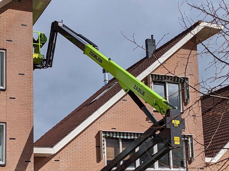 Electric Articulating Boom Lift ZA20JE in Europe